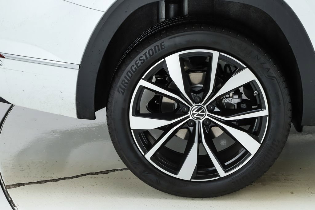 New 2026 Volkswagen Atlas SEL Premium R-Line image 13