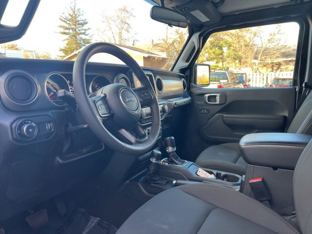 Used 2023 Jeep Wrangler Unlimited Sport image 23
