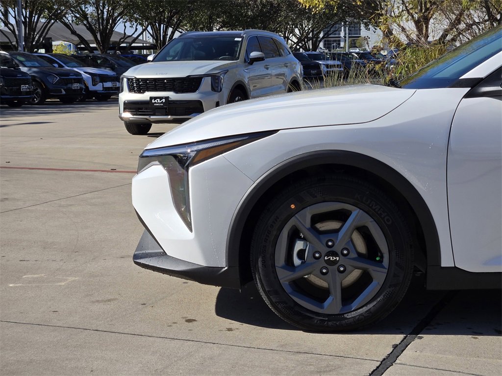 New 2025 Kia K4 LXS image 5