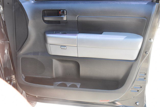 Used 2013 Toyota Tundra 4x4 CrewMax w/ Tow Pkg image 28