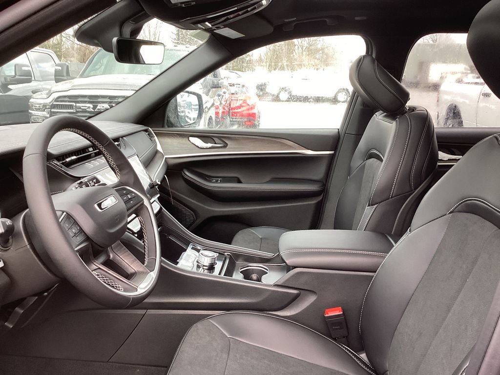 New 2026 Jeep Grand Cherokee L 4WD image 36