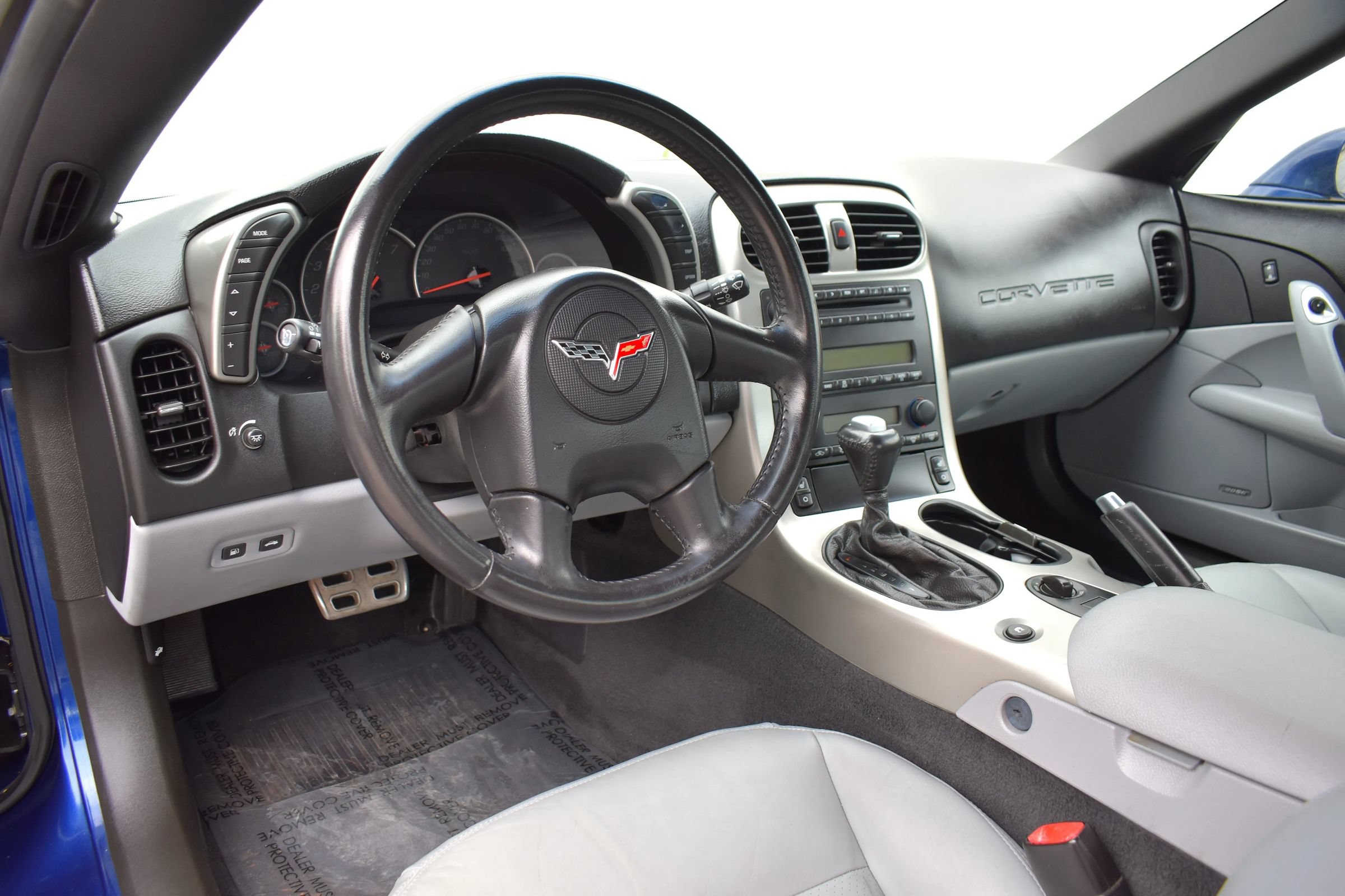 Used 2005 Chevrolet Corvette Coupe w/ Preferred Equipment Group RWD image 43