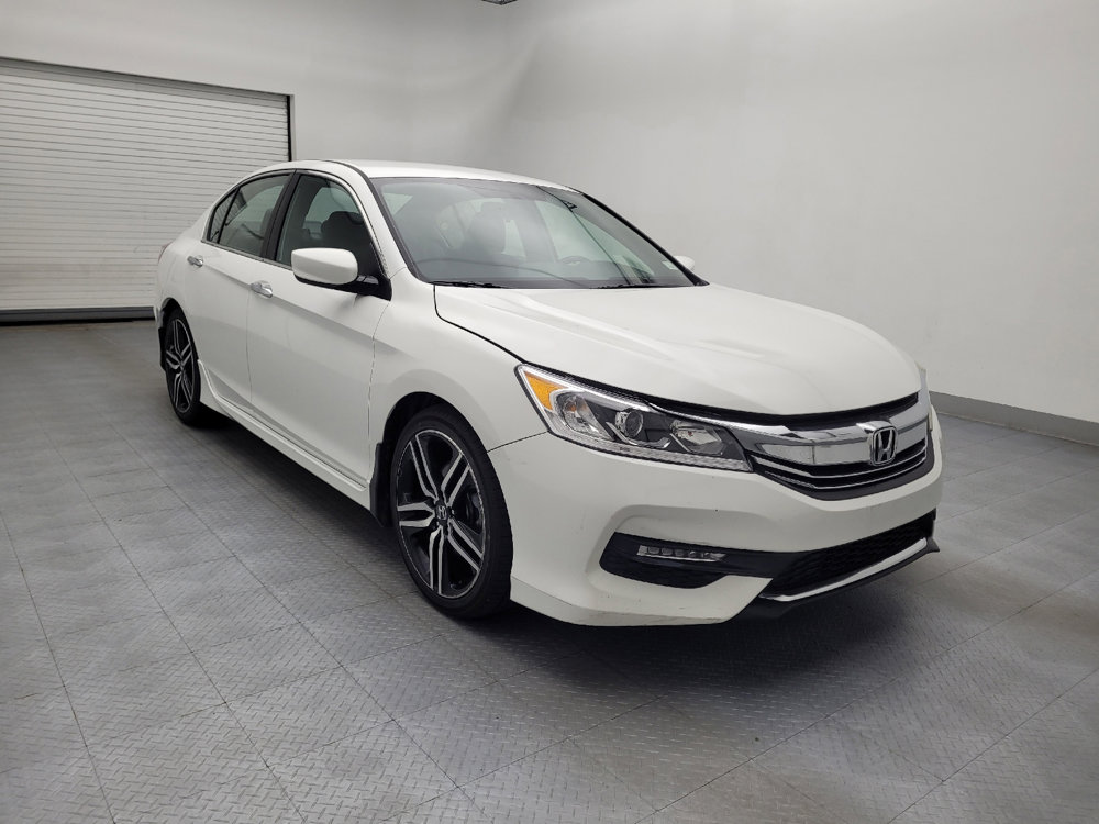 Used 2017 Honda Accord Sport image 13