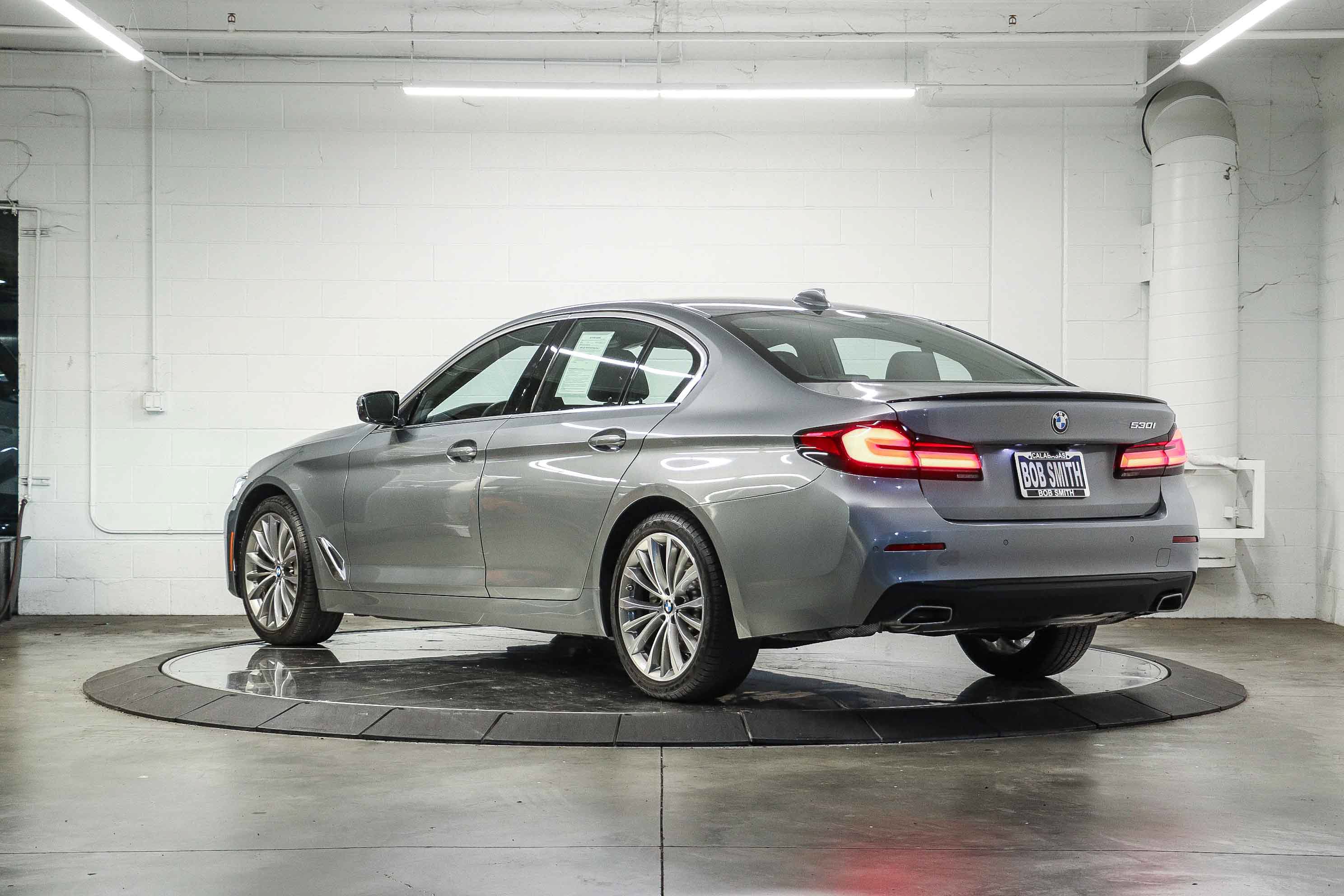 Certified 2023 BMW 530i w/ Premium Package RWD image 4