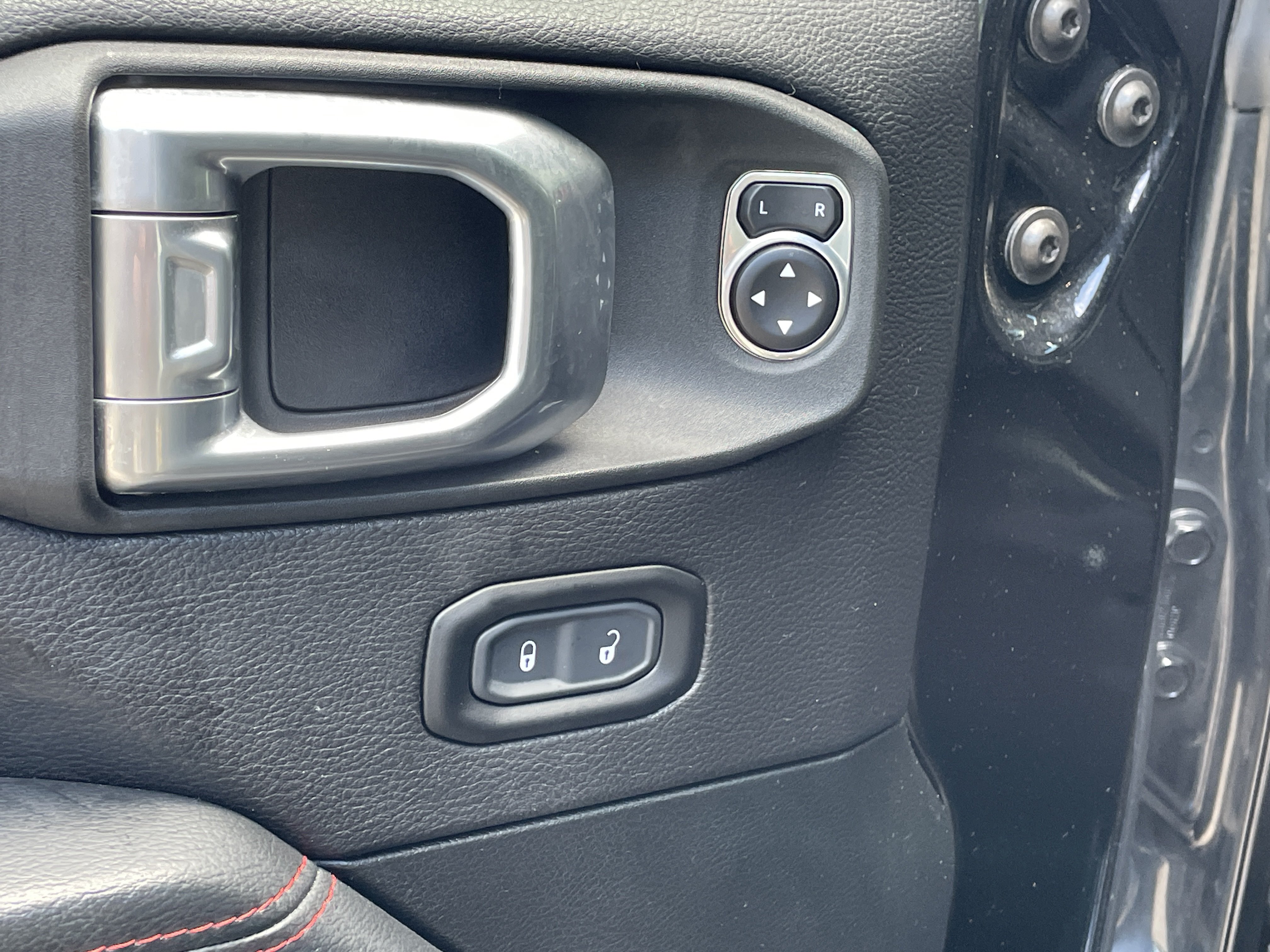 Used 2021 Jeep Wrangler Unlimited Rubicon AWD/4WD image 14