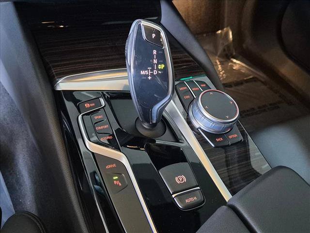 Used 2018 BMW 530e w/ Premium Package 2 RWD image 14