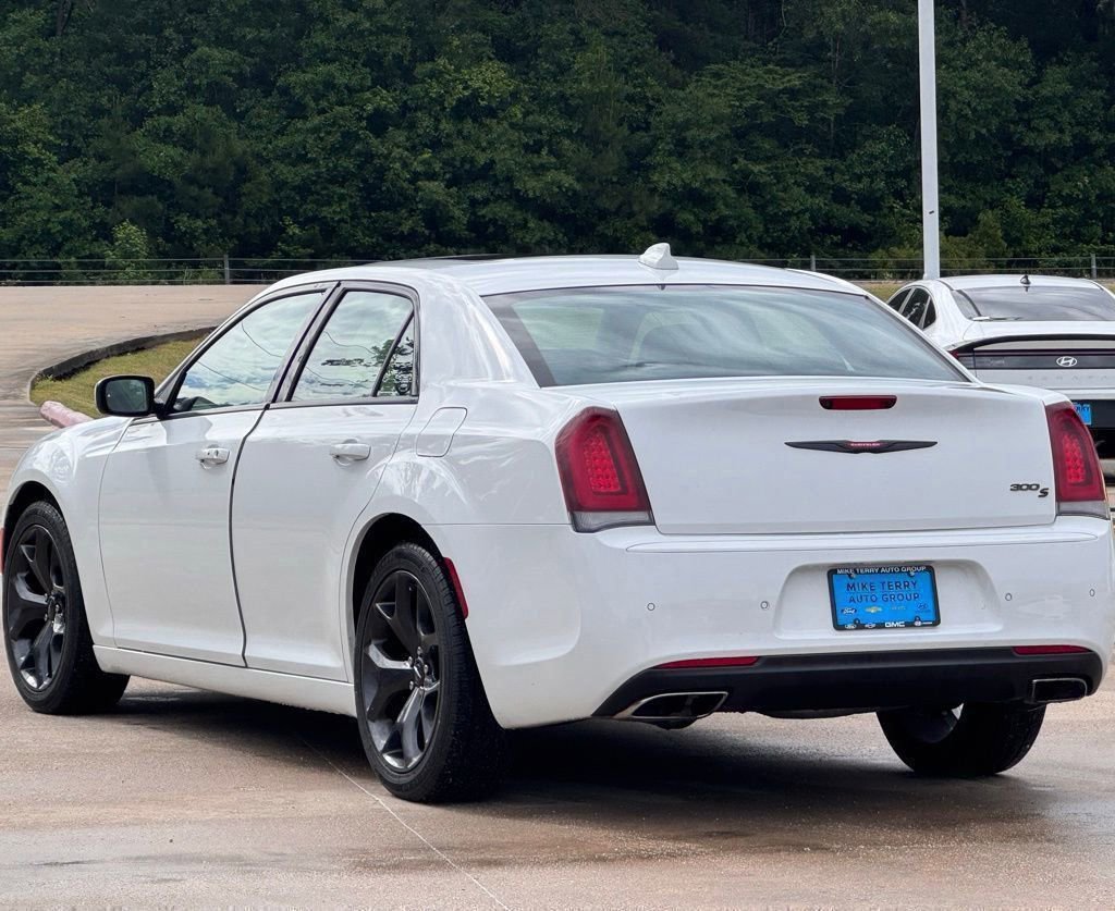 Used 2023 Chrysler 300 S RWD image 14