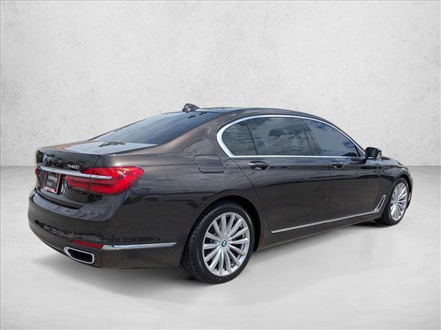 Used 2016 BMW 740i RWD image 5