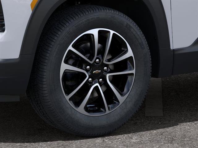 Used 2024 Chevrolet TrailBlazer LT w/ LT Cold Weather Package AWD/4WD image 9