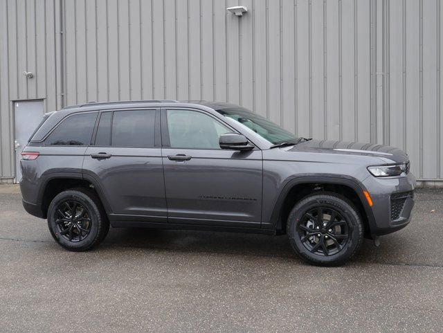 New 2026 Jeep Grand Cherokee Altitude AWD/4WD image 6
