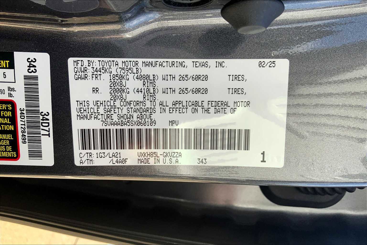 Used 2025 Toyota Sequoia Platinum image 33