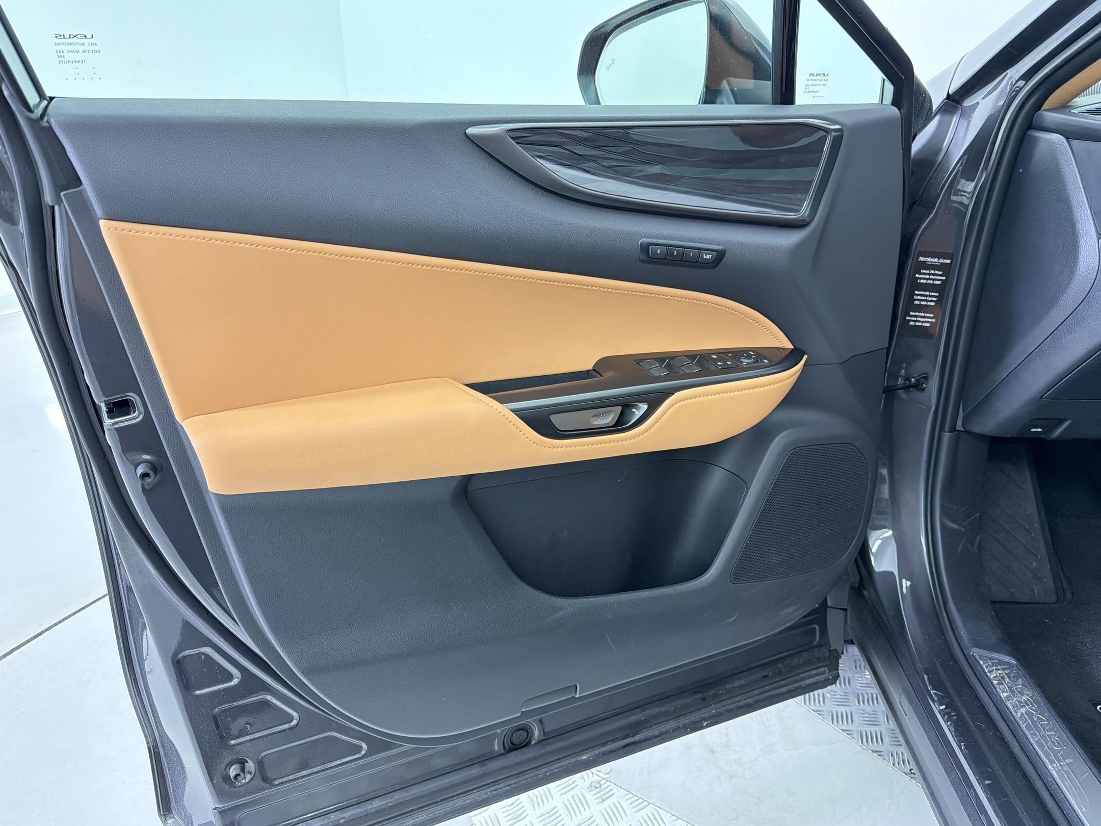 Used 2025 Lexus NX 250 FWD w/ Accessory Package (Z2) image 25