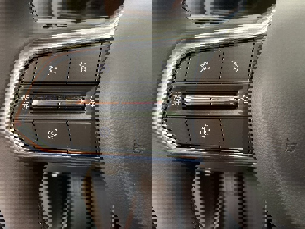 New 2026 Chevrolet Equinox LT w/ Convenience Package II image 24