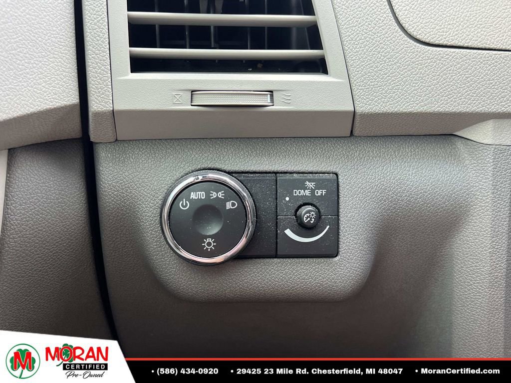 Used 2012 Chevrolet Traverse LT FWD image 26