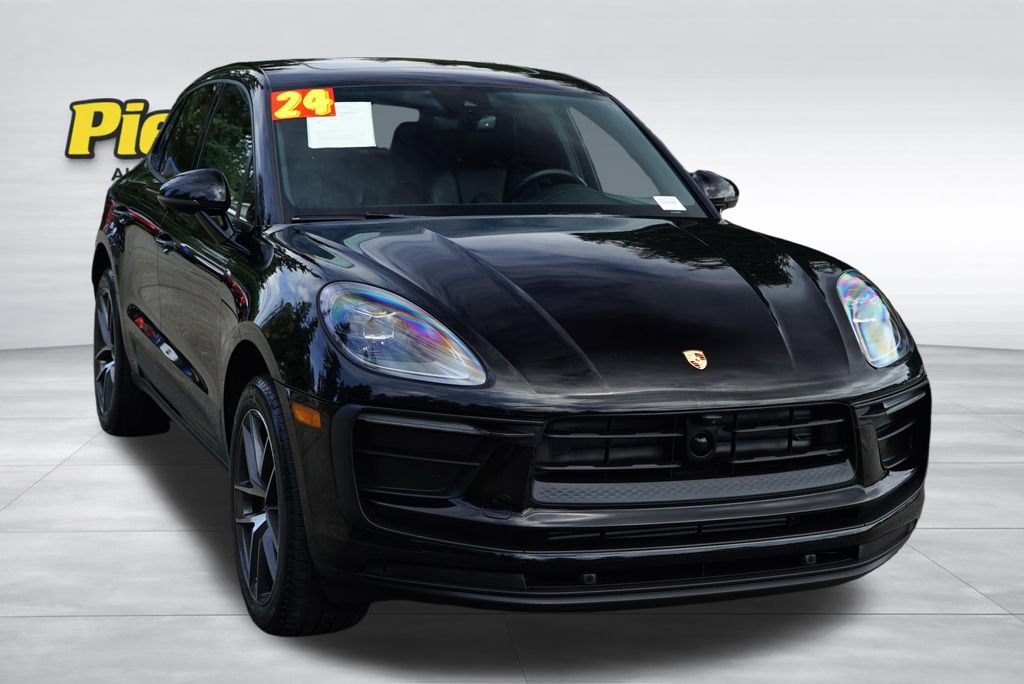 Used 2024 Porsche Macan AWD/4WD image 2