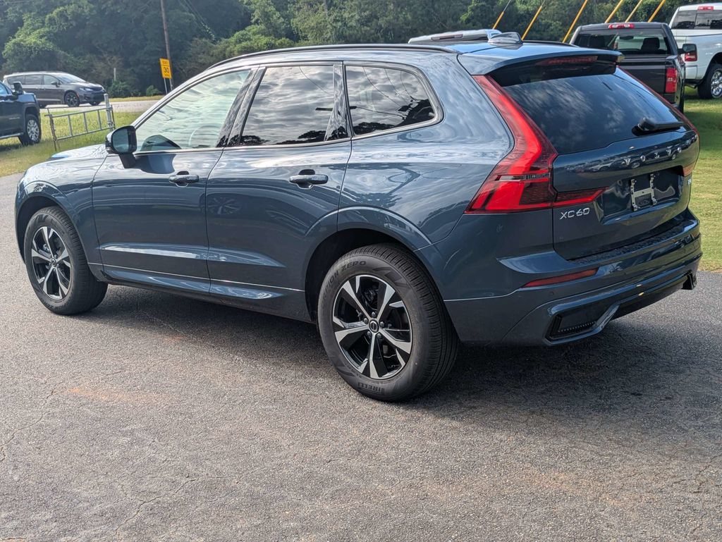 Certified 2026 Volvo XC60 B5 Core AWD/4WD image 4