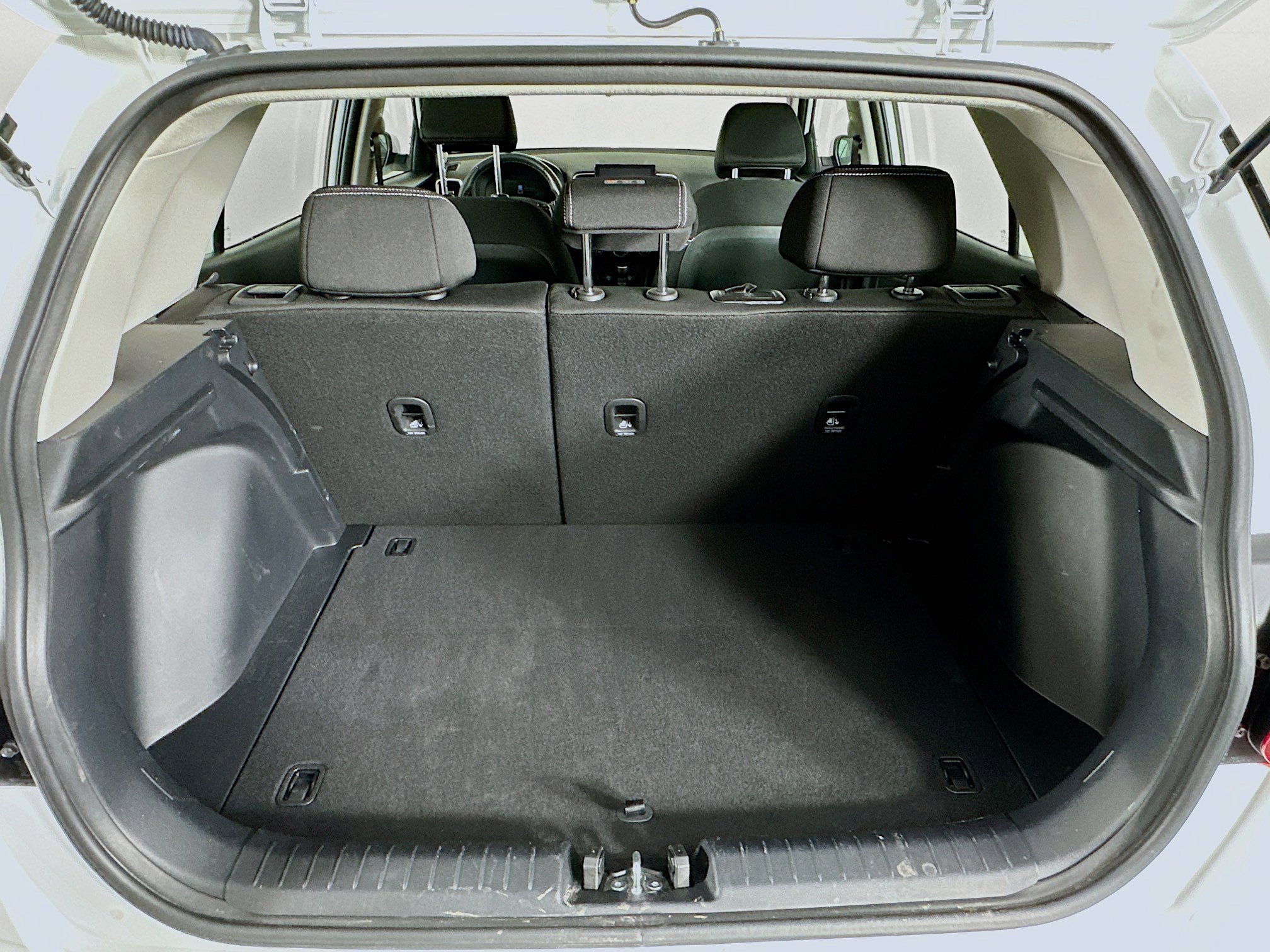 Used 2025 Hyundai Venue SEL image 28