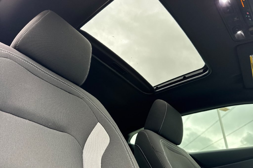 Used 2019 Chevrolet Camaro SS RWD image 17