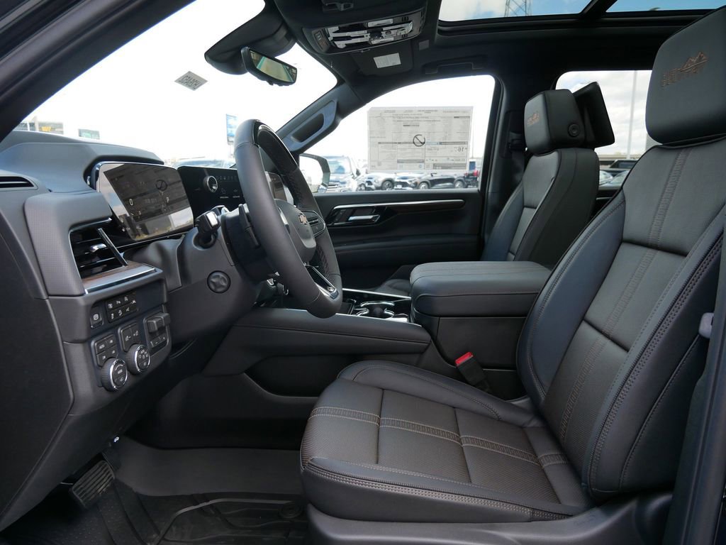 New 2026 Chevrolet Suburban High Country AWD/4WD image 15