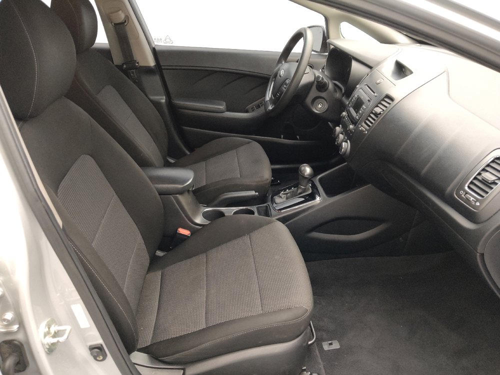 Used 2017 Kia Forte LX image 21