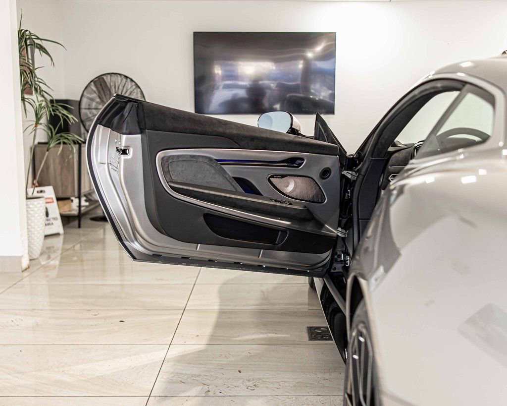 New 2026 Aston Martin Vanquish RWD image 30