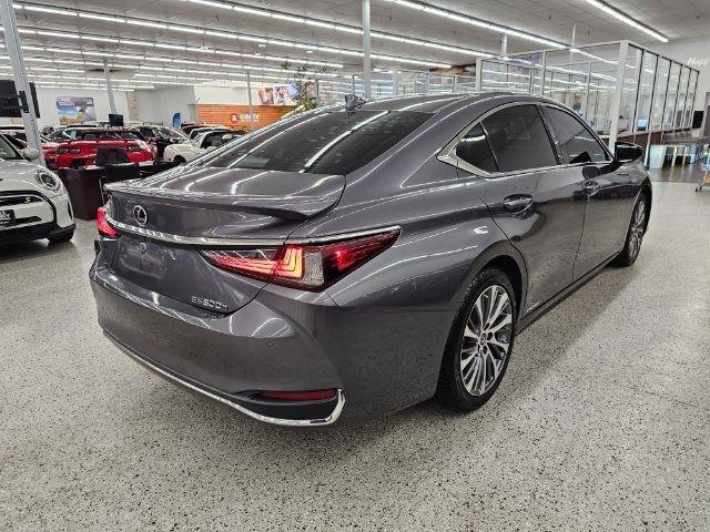 Used 2021 Lexus ES 300h w/ Premium Package FWD image 4