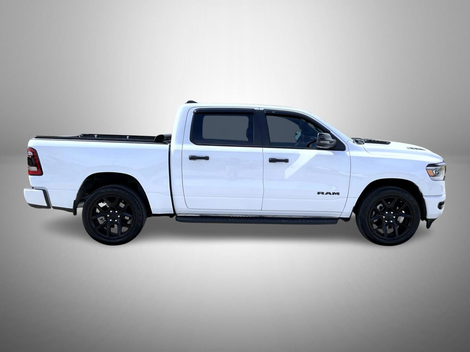 Used 2024 RAM 1500 Laramie image 4