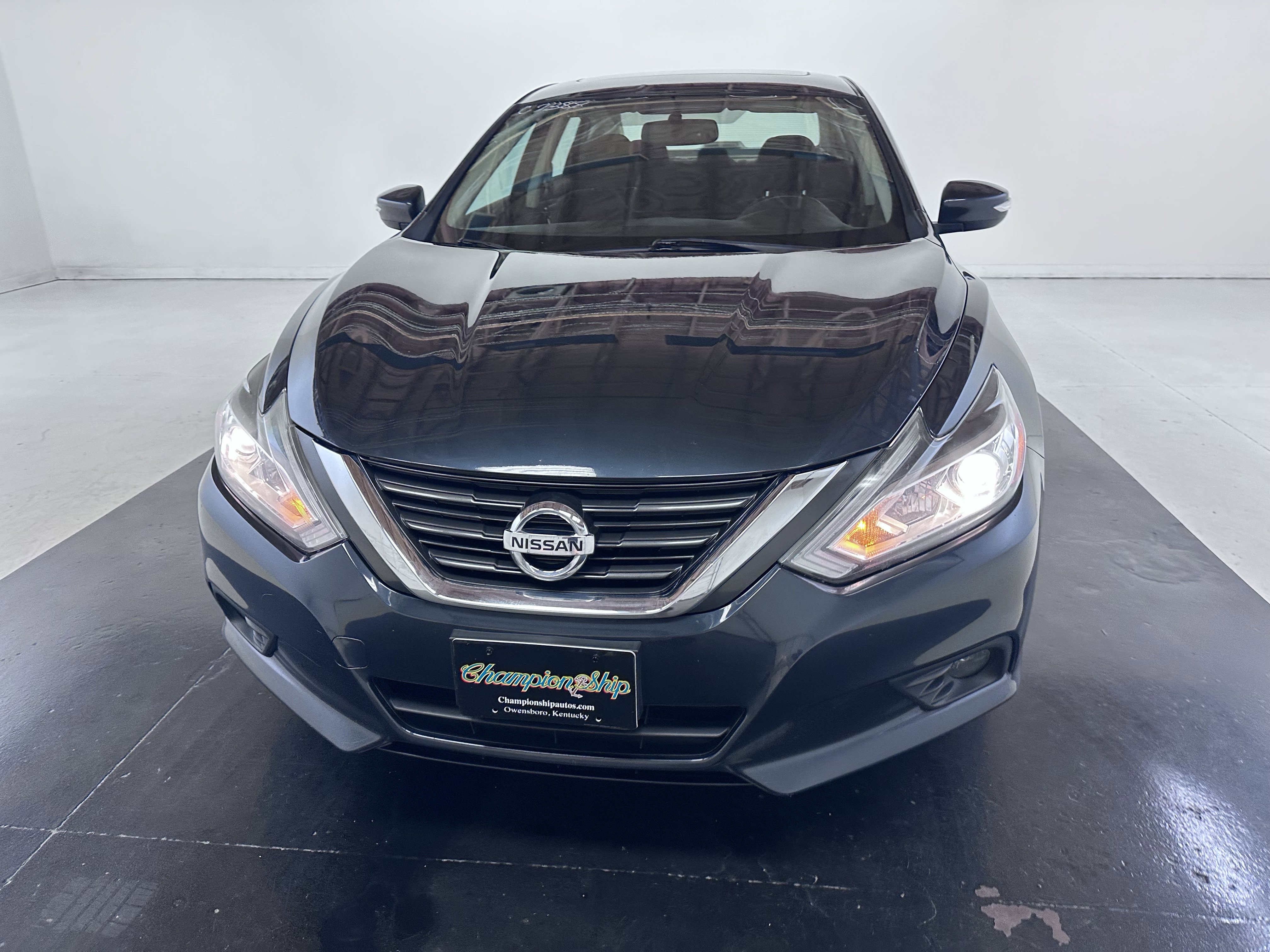 Used 2016 Nissan Altima 2.5 SV w/ Convenience Package FWD image 4