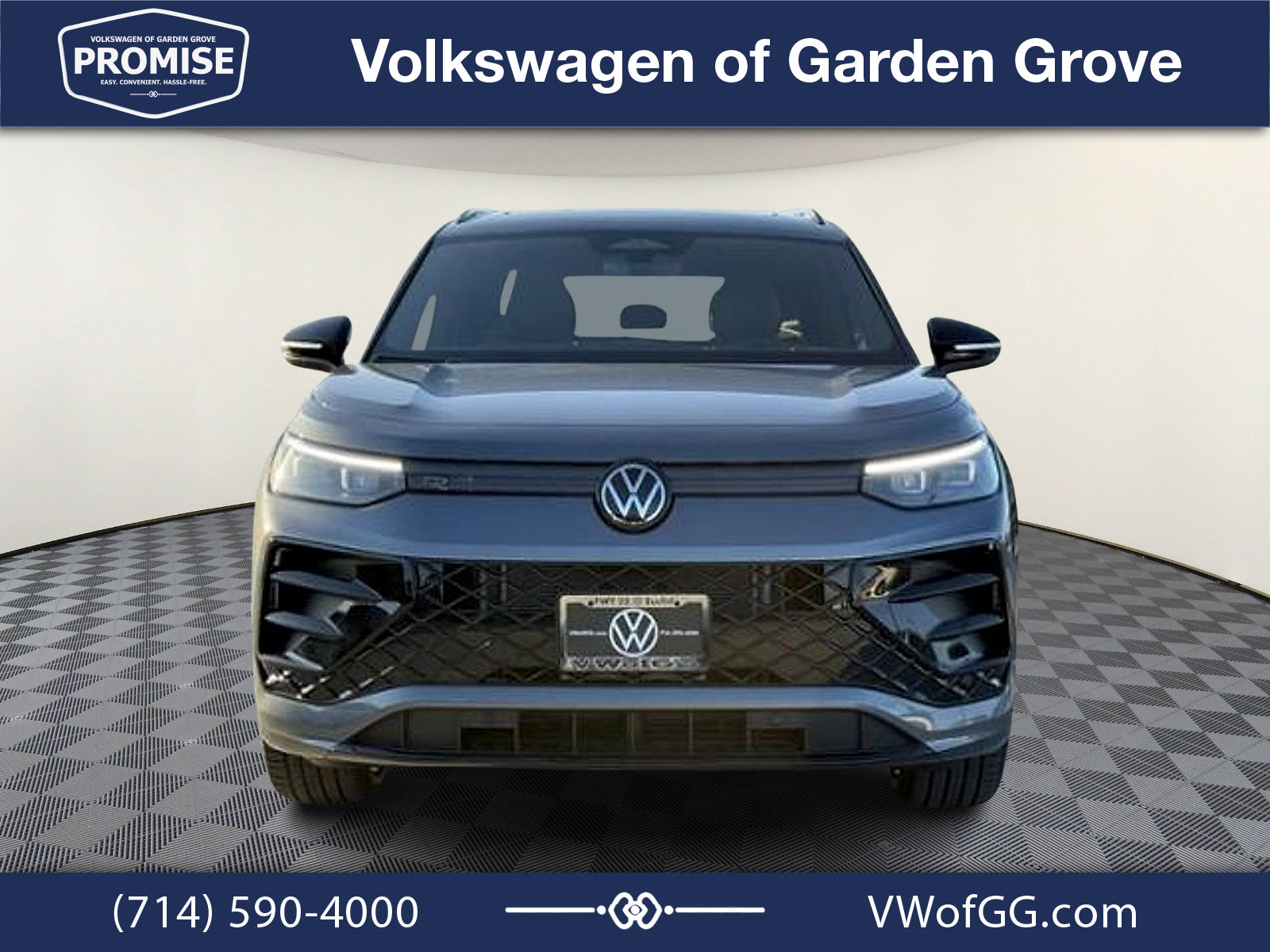 New 2026 Volkswagen Tiguan SE R-Line FWD image 2