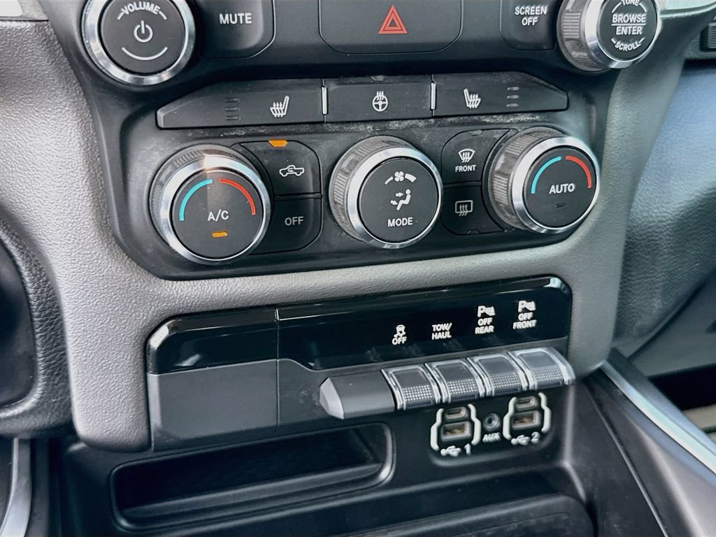 Used 2020 RAM 1500 Big Horn AWD/4WD image 15