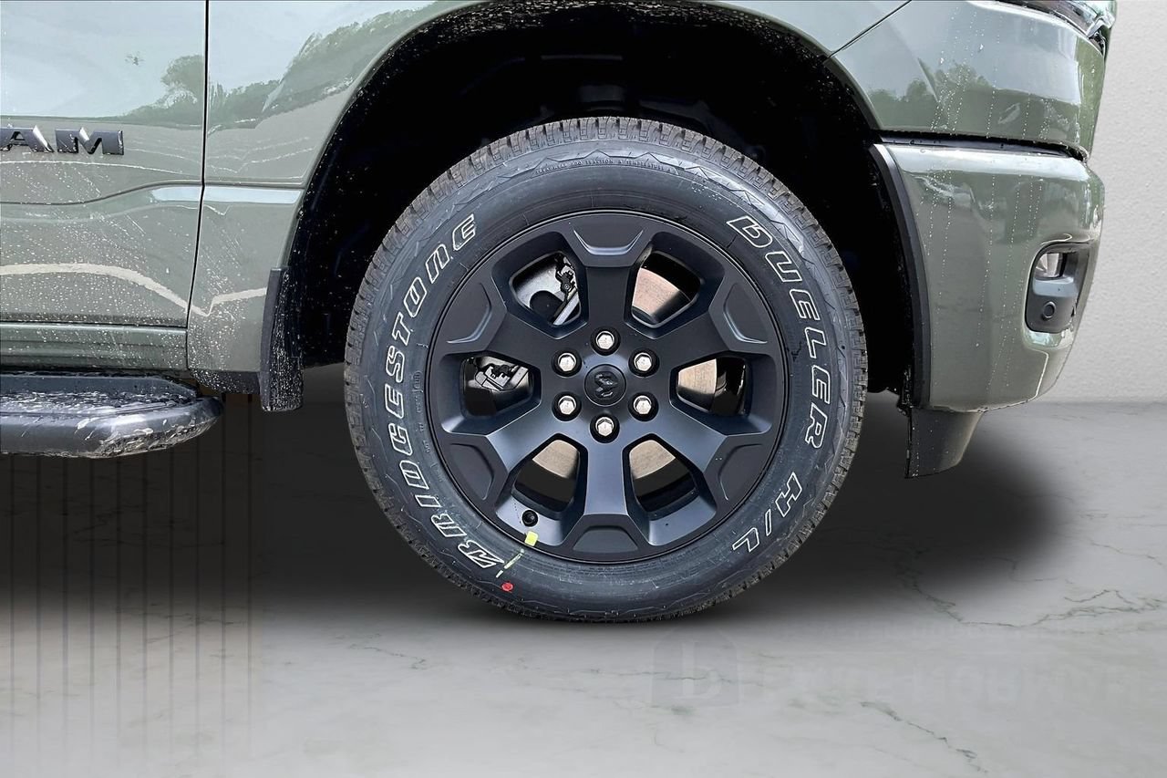 New 2026 RAM 1500 Express AWD/4WD image 30
