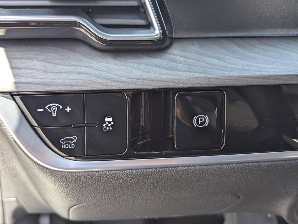 Used 2024 Kia Sportage X-Line w/ X-Line Premium Package AWD/4WD image 29