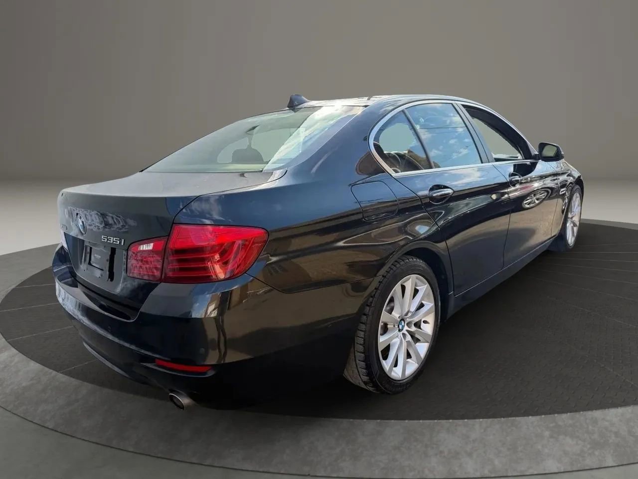 Used 2016 BMW 535i xDrive Sedan image 5