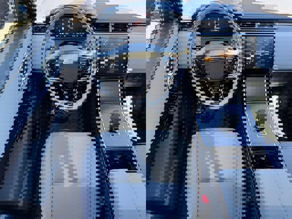 Used 2026 Land Rover Range Rover Velar Dynamic SE image 15