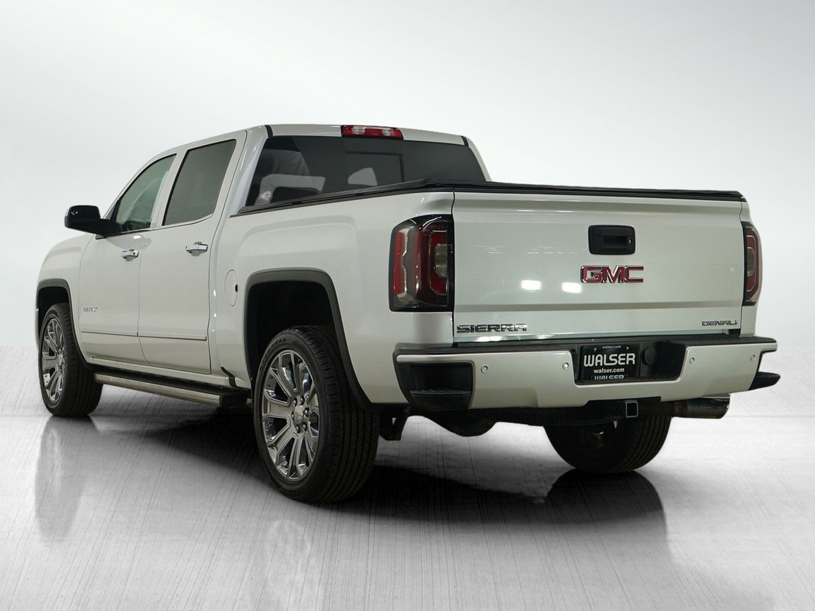 Used 2017 GMC Sierra 1500 Denali w/ Denali Ultimate Package image 3