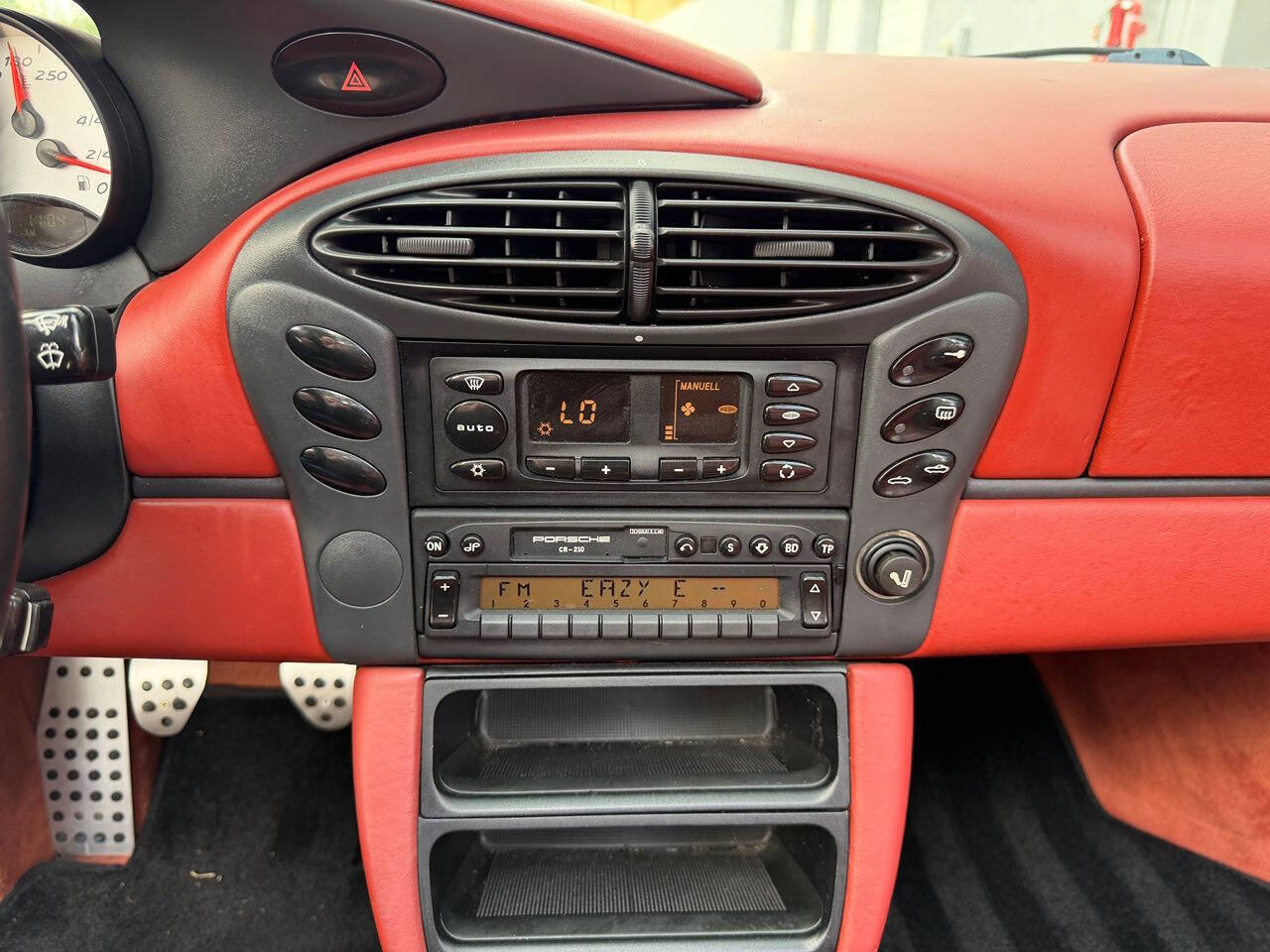 Used 1997 Porsche Boxster RWD image 26