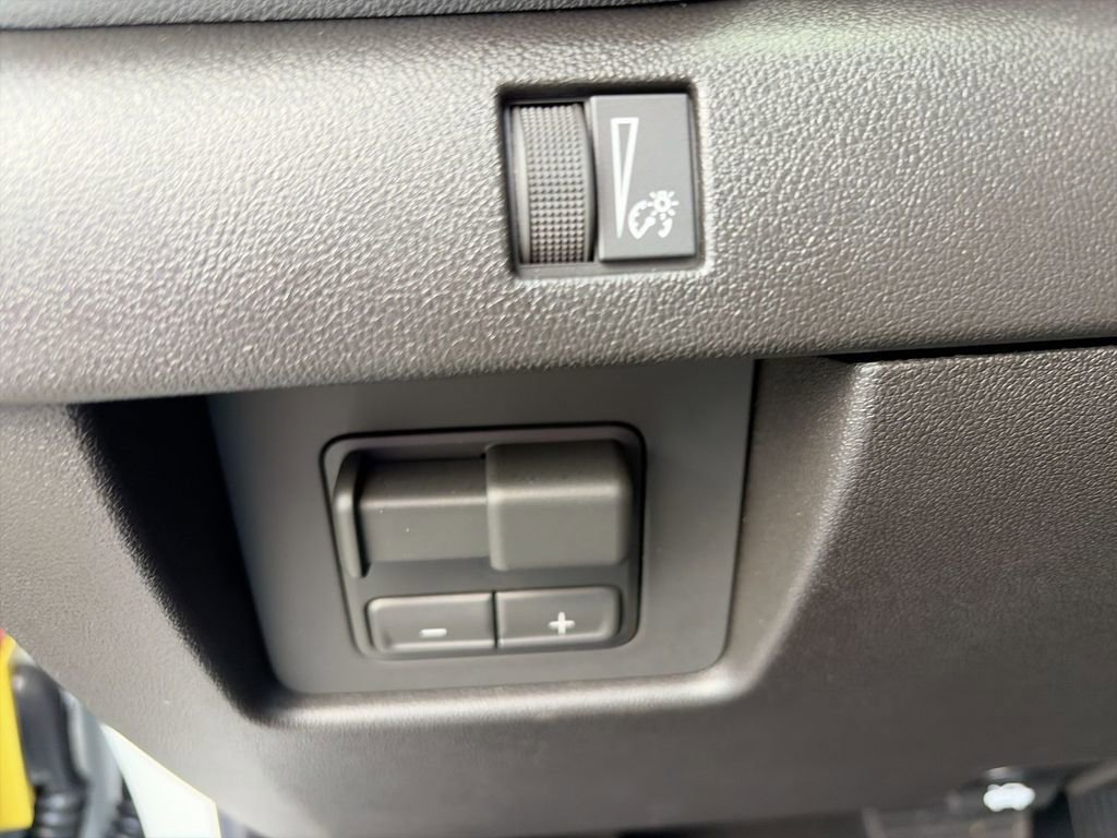 New 2026 GMC Canyon Elevation w/ Convenience Package RWD image 24