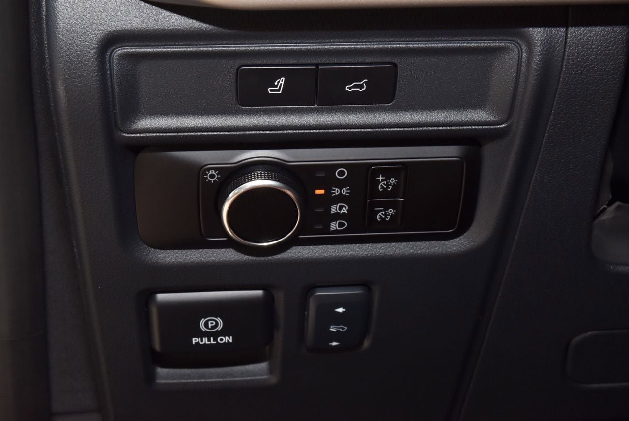 Certified 2024 Ford Expedition XLT AWD/4WD image 32