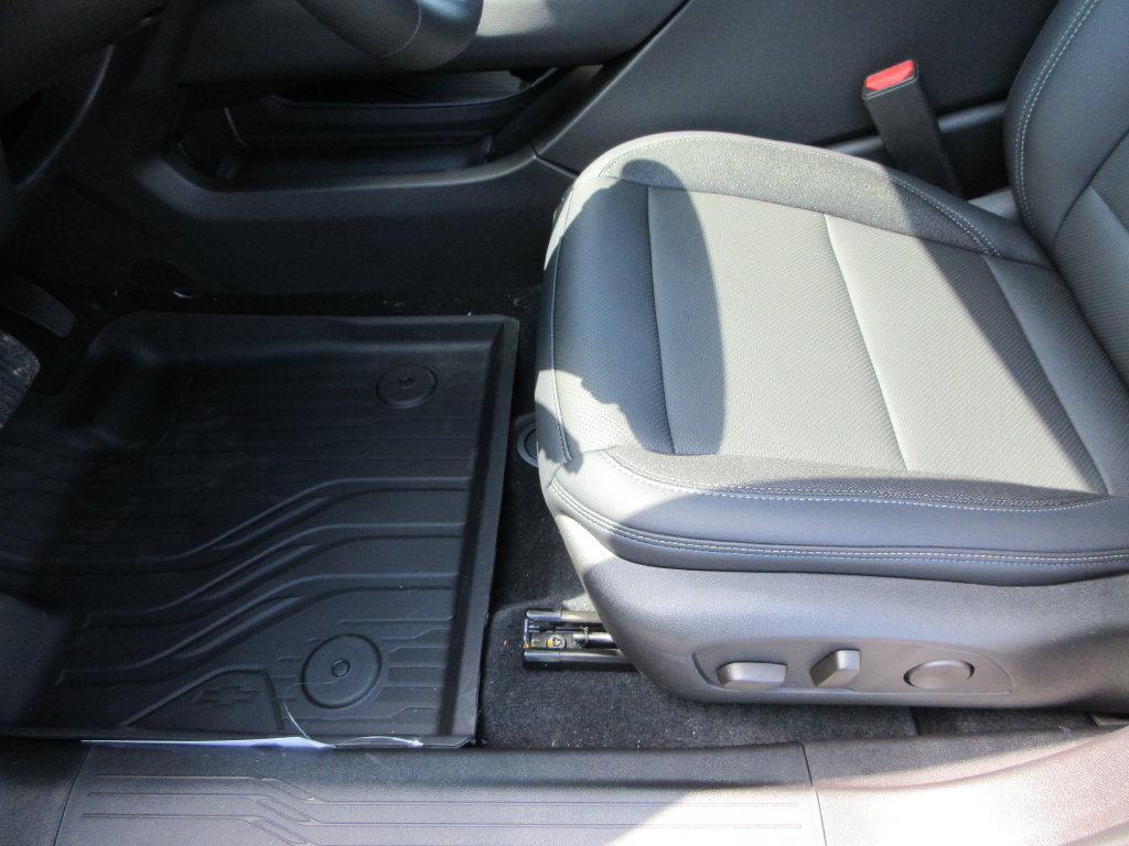 New 2026 Chevrolet Equinox EV LT FWD image 20
