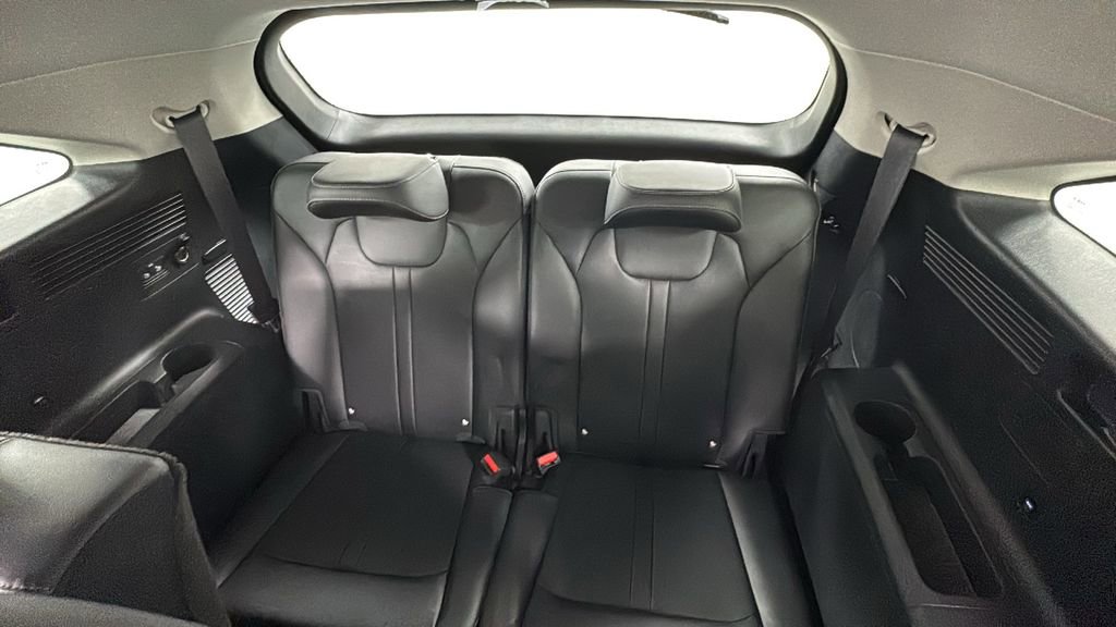 New 2025 Kia Sorento S image 15