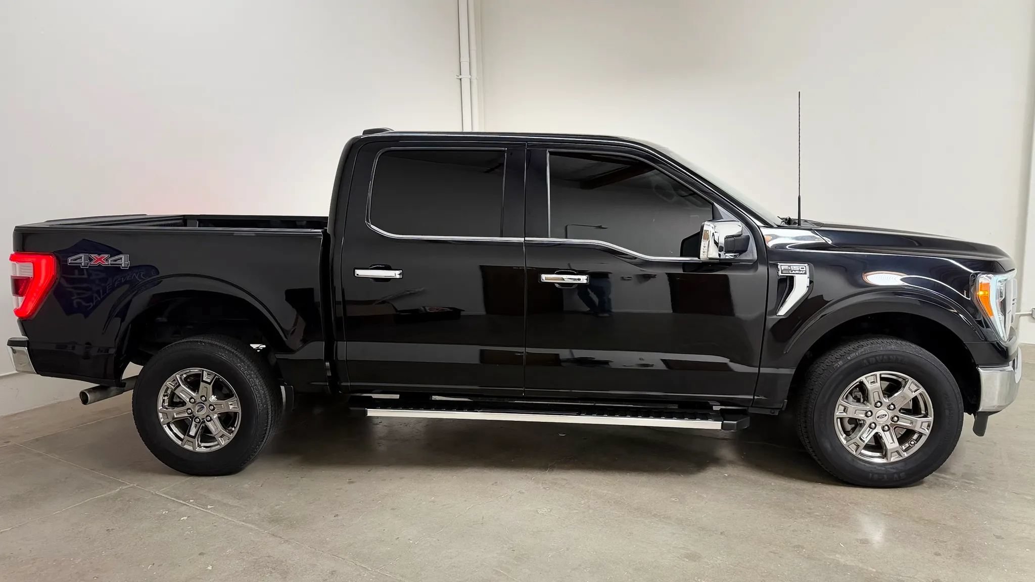Used 2023 Ford F150 Lariat AWD/4WD image 5