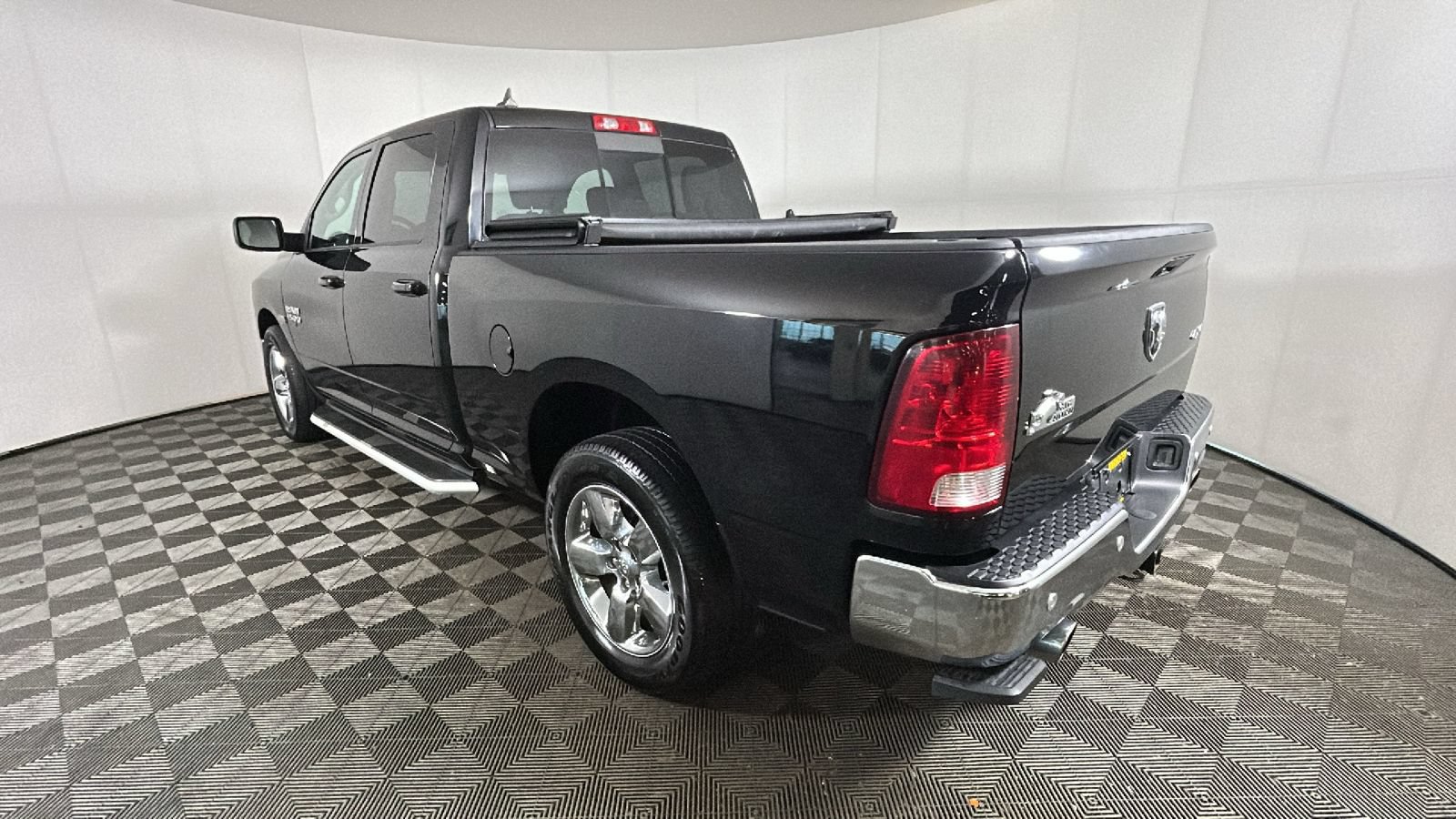 Used 2019 RAM 1500 Big Horn AWD/4WD image 5