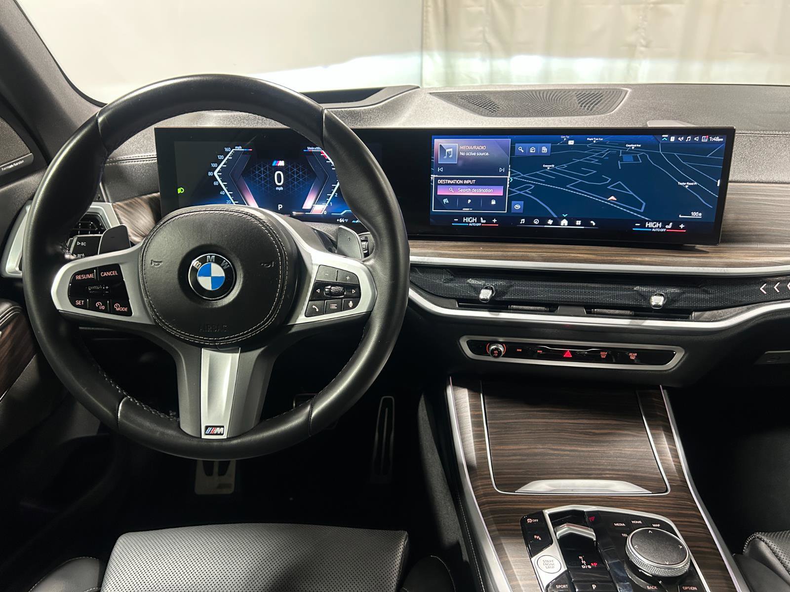 Certified 2024 BMW X5 xDrive40i w/ M Sport Package image 2