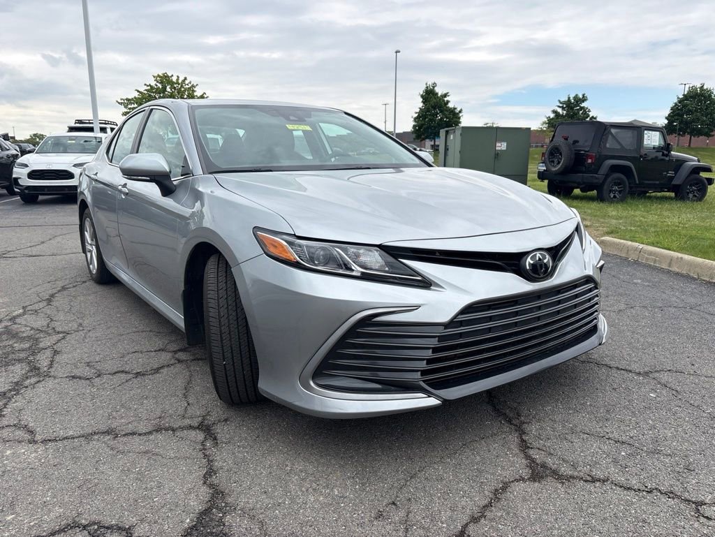 Used 2023 Toyota Camry LE FWD image 11