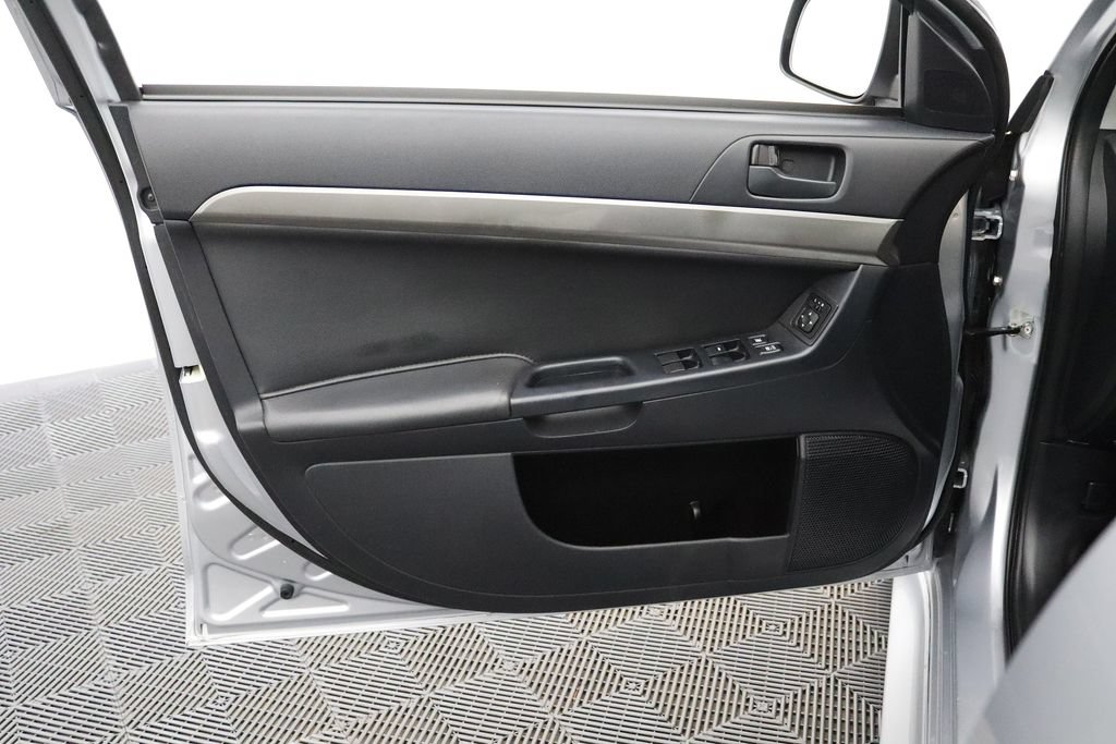 Used 2014 Mitsubishi Lancer ES FWD image 11
