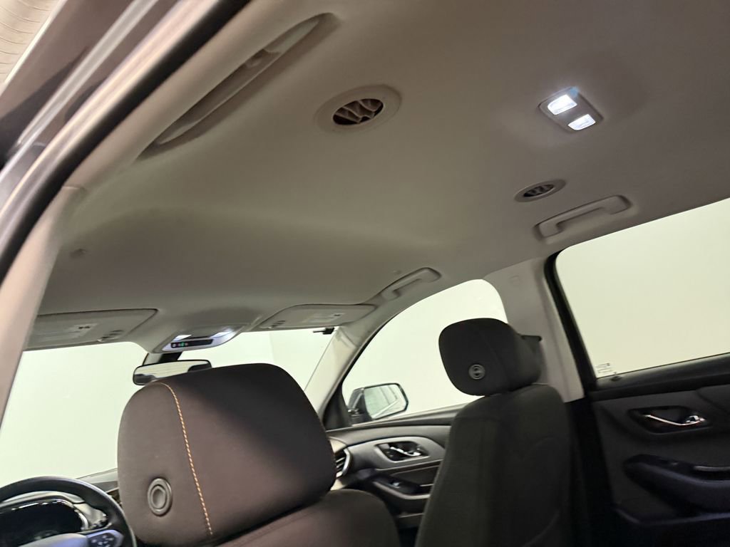 Used 2020 Chevrolet Traverse LS image 11