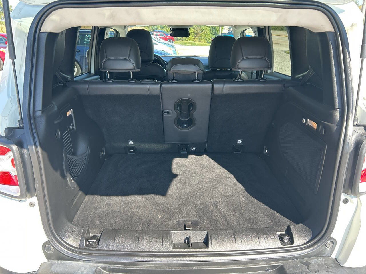 Used 2016 Jeep Renegade Limited image 20