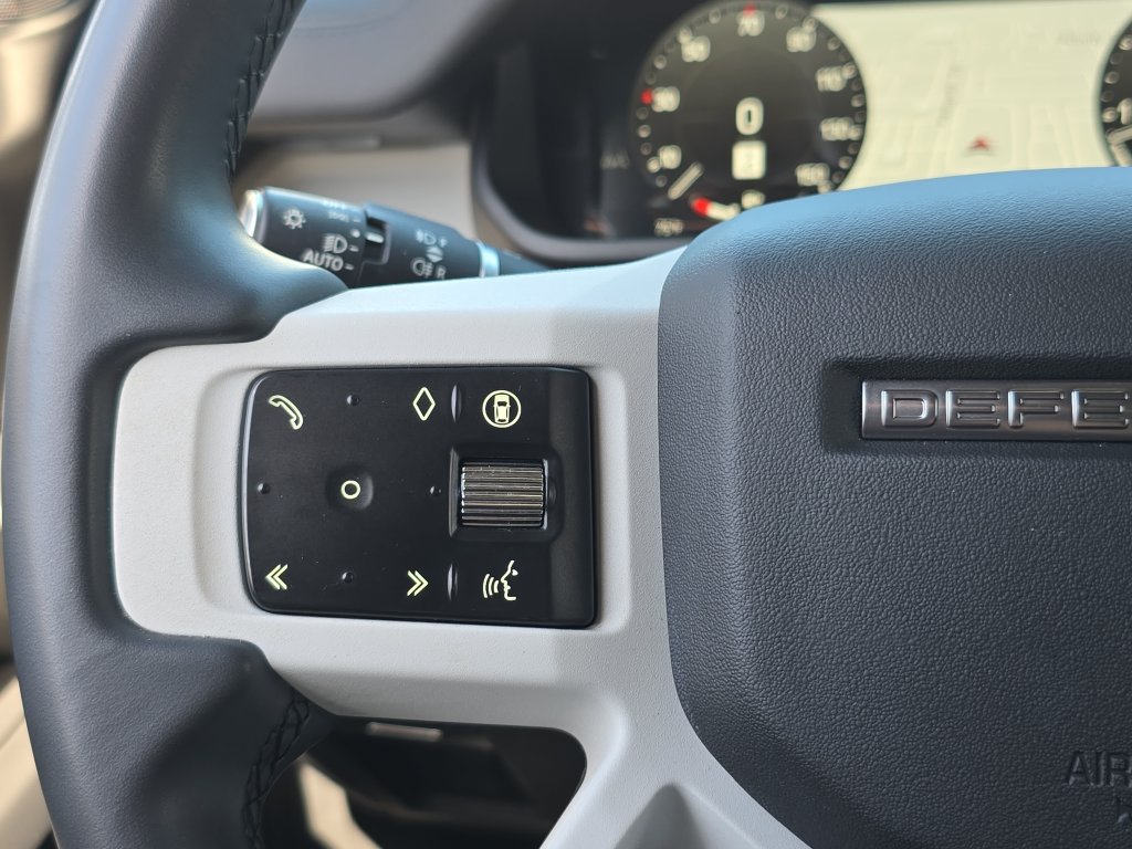 Certified 2025 Land Rover Defender 110 S AWD/4WD image 17