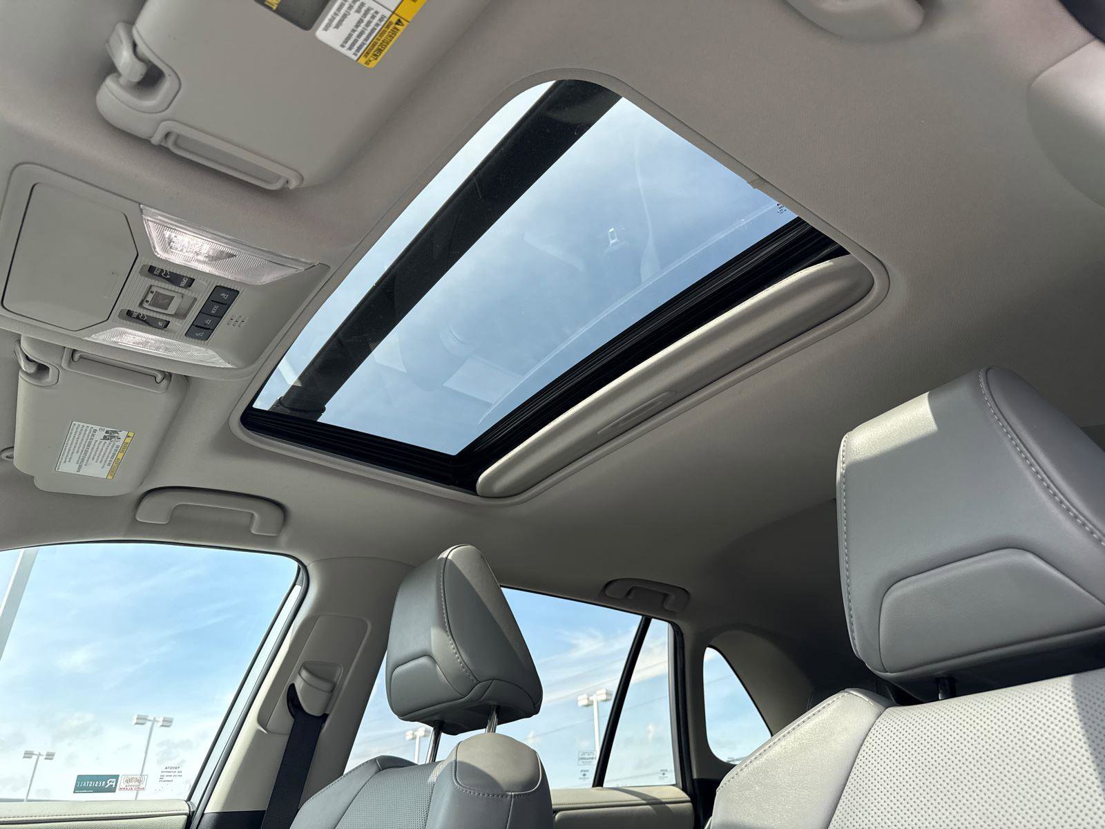 Used 2022 Toyota RAV4 Limited w/ Limited Grade Weather Package AWD/4WD image 25