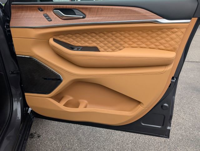 New 2026 Jeep Grand Cherokee L Summit image 34